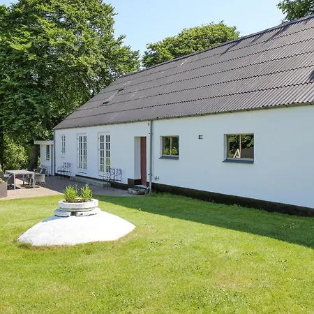 4 Værelses Dejlig Bolig I Ejstrupholm Feriehus